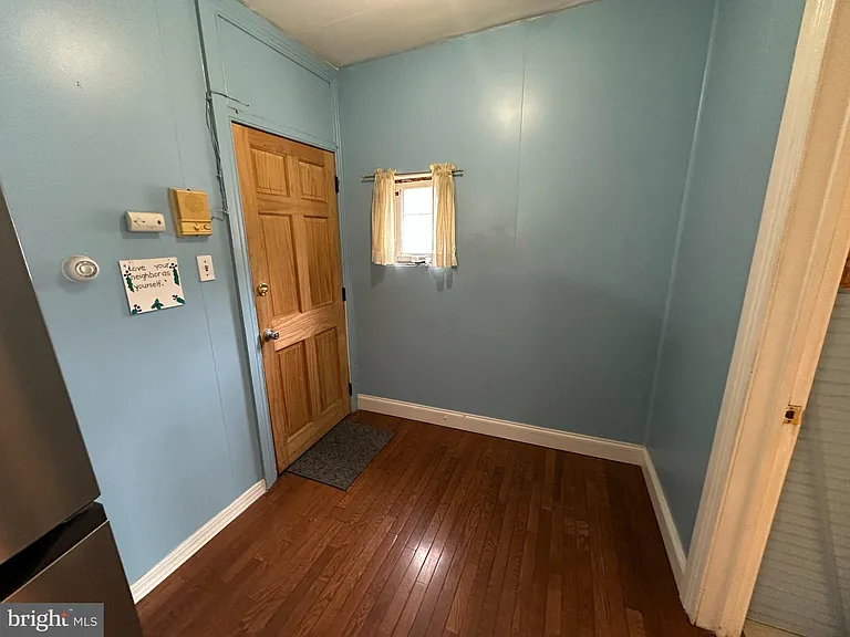 356 N Charlotte St #2B — Photo 3