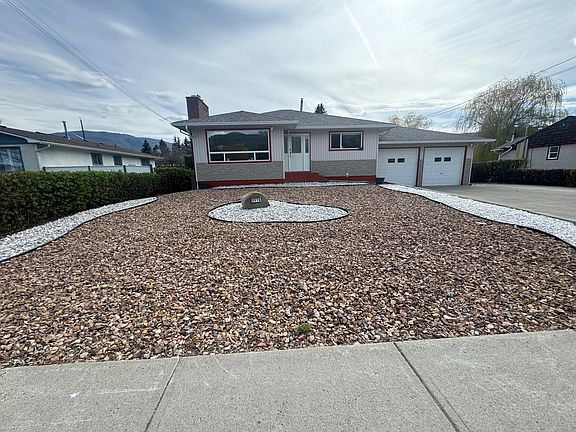 2nd image of 2176 Merritt Ave