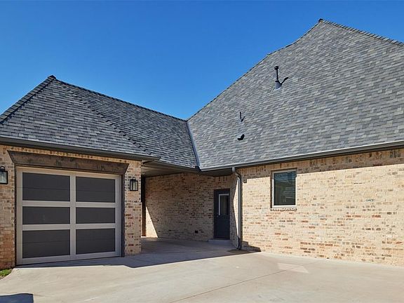 3rd image of 713 Legacy Ave