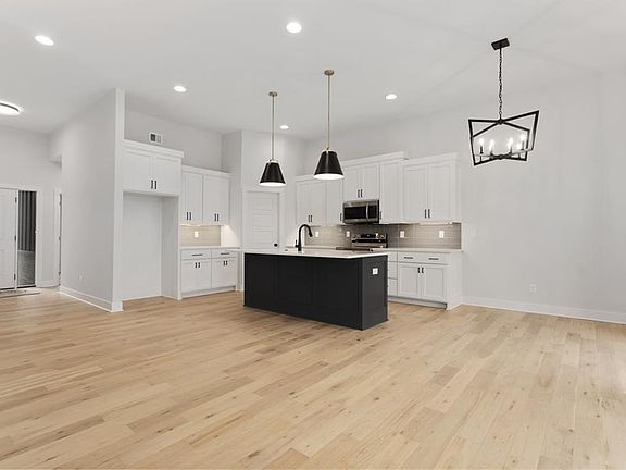 4th image of 12707 Highland Ave