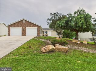 3670 Rock Creek Dr, Dover, PA 17315