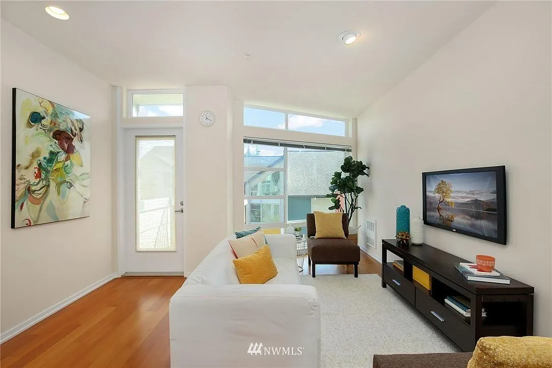 2 bed, 1292 sqft, $2,995 — Photo 3