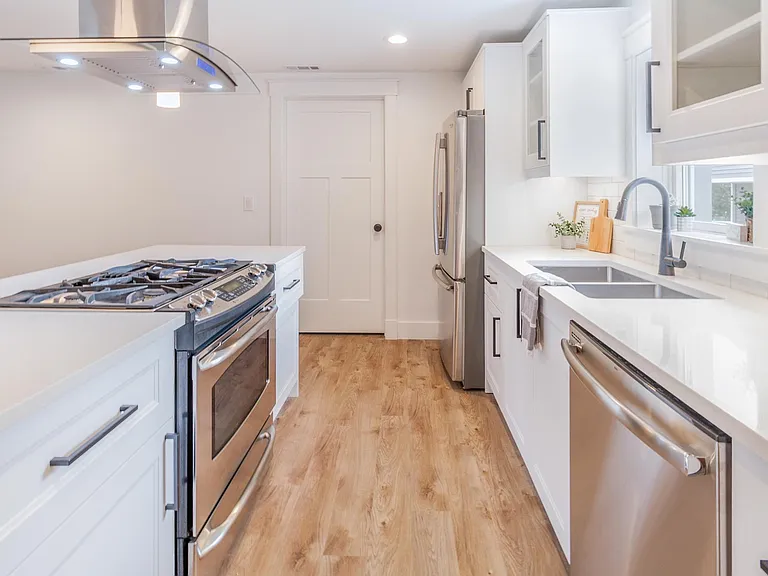 4898 Beach Ridge Rd — Photo 3