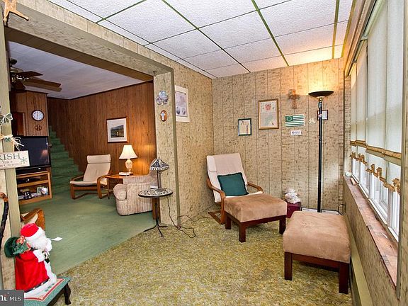3rd image of 604 Beechwood Ave