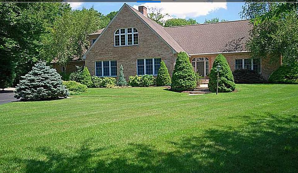 1st image of 140 Juniper Dr