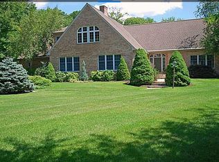 140 Juniper Dr, East Greenwich, RI 02818