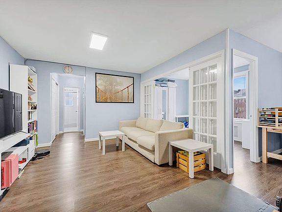 3rd image of 66-39 Yellowstone Blvd Unit 6F