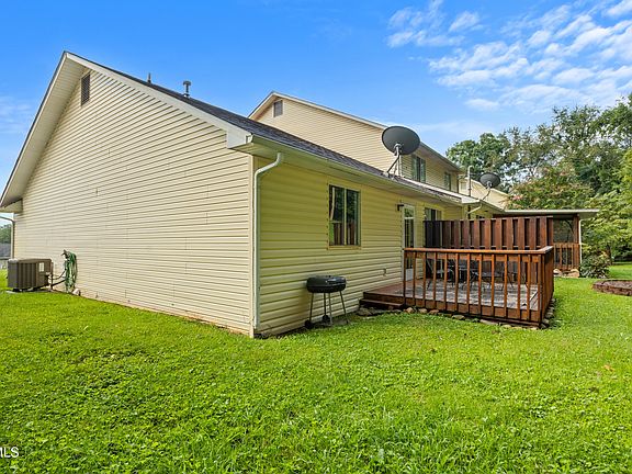 4th image of 219 Buckingham Ct