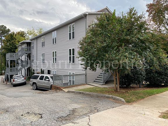 2nd image of 1426 Glade St APT 5