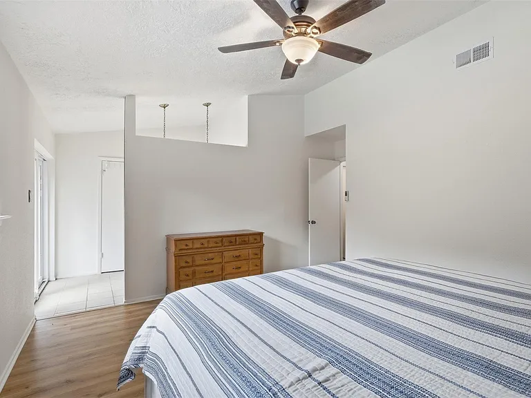 17211 Camberwell Green Ln — Photo 14
