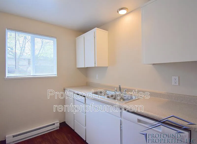 Building Photo - 12185 SW Gingham Ln #B