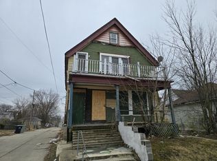 1121 W Finn Pl #1121A, Milwaukee, WI 53206