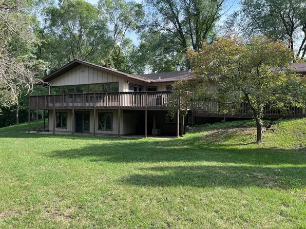 5 Heron Ln, North Oaks, MN 55127