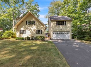 28 Shoreline Dr, Ware, MA 01082