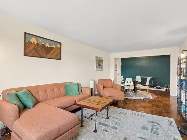 215 Adams St APT 10B, Brooklyn, NY 11201