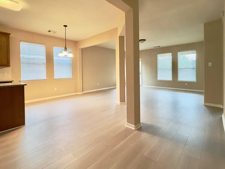 719 Pickett Hill Ln — Photo 9