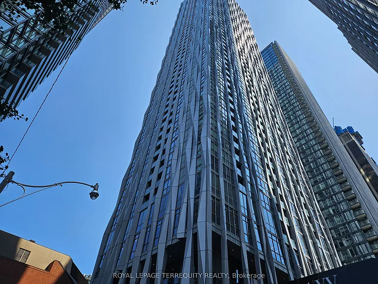 1 Yorkville Ave #4401 — Photo 2