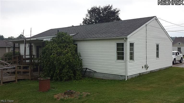 2nd image of 4843 Center St