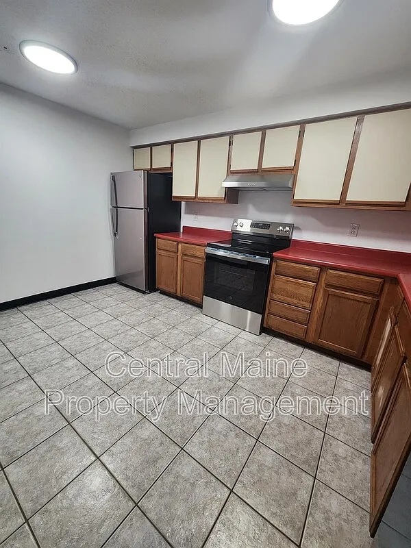 2 bed, 1.0 bath, 900 sqft, $1,650 — Photo 2