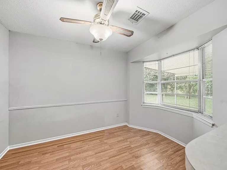 3324 Kathryn Cir — Photo 6