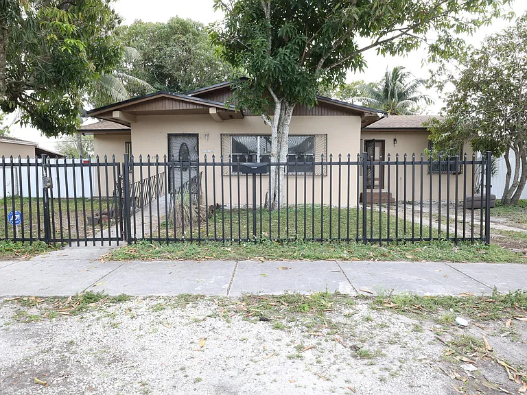 1216 Jann Ave #A — Photo 2