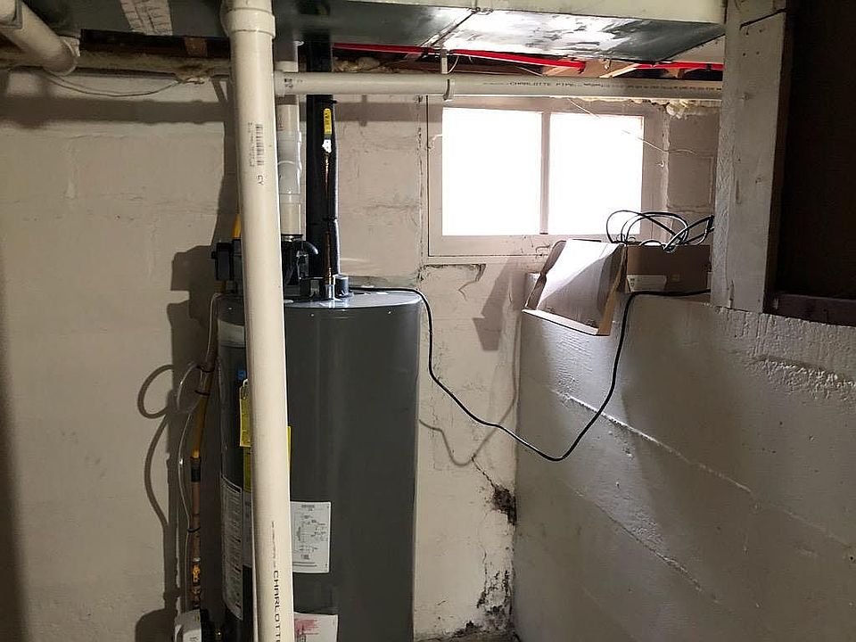 2nd image of 325 River St