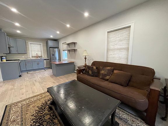 3rd image of 37 Vista Ave #2A