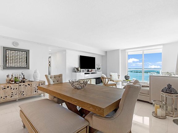 4th image of 2101 Brickell Ave APT 1206