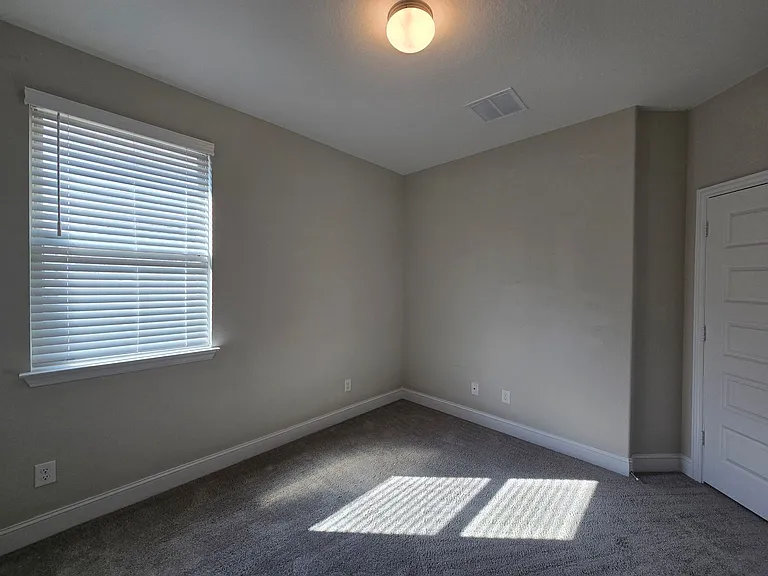 1324 Spring Row St — Photo 25