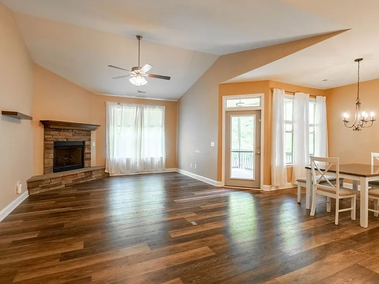 409 Trillium Creek Ct — Photo 3