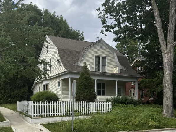 512 W Clark St, Champaign, IL 61820