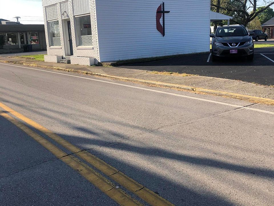 2nd image of 321 W Main St
