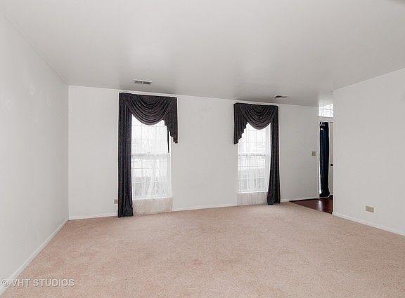 2nd image of 1856 Saint Clair Ln