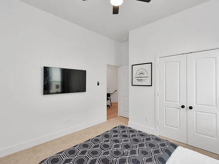 5308 Denmark St — Photo 25