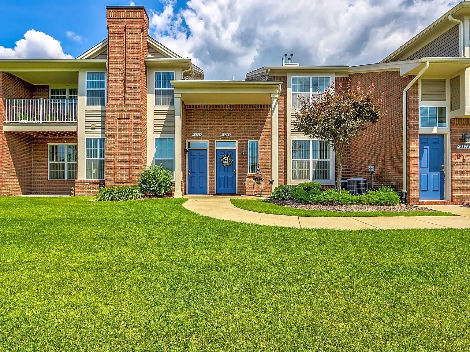 Ashford Apartments — Photo 4