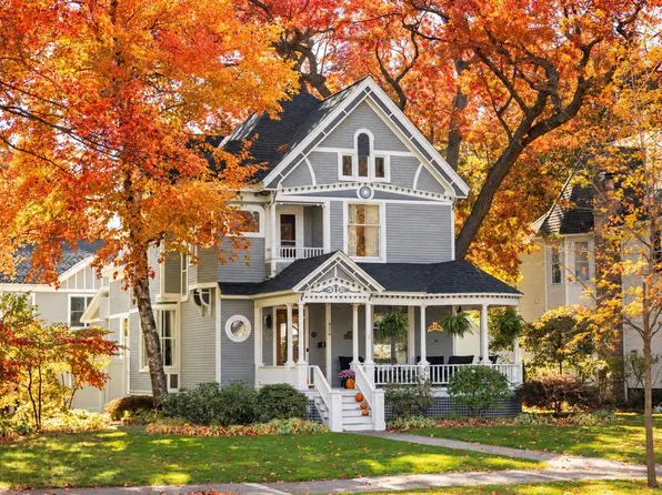 429 Sixth St, Traverse City, MI 49684