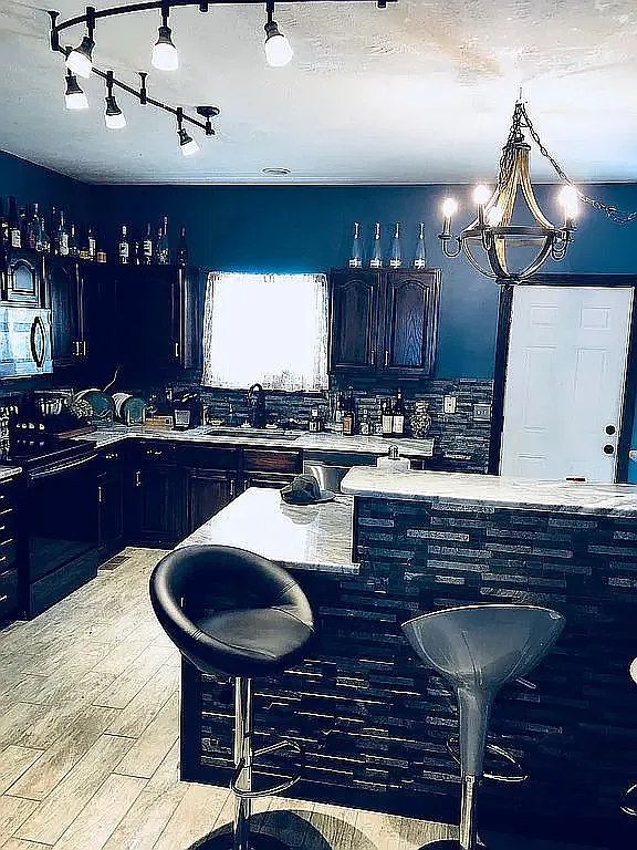 3 bed, 3028 sqft, $2,700 — Photo 2