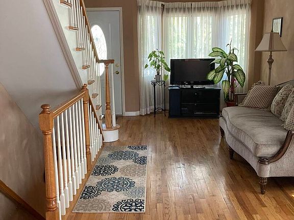 4th image of 16 Pleasant Plains Ave #31