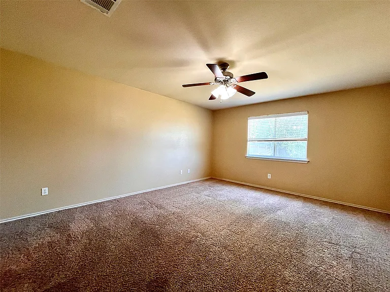 11505 Burton St — Photo 8