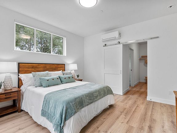 5th image of 4104 Scotts Valley Dr #201