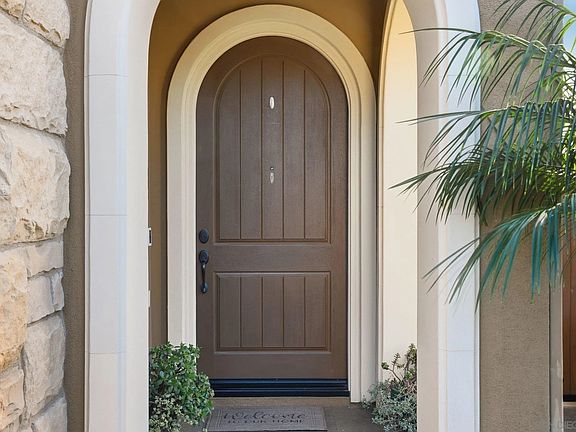 4th image of 4825 Portola Ct