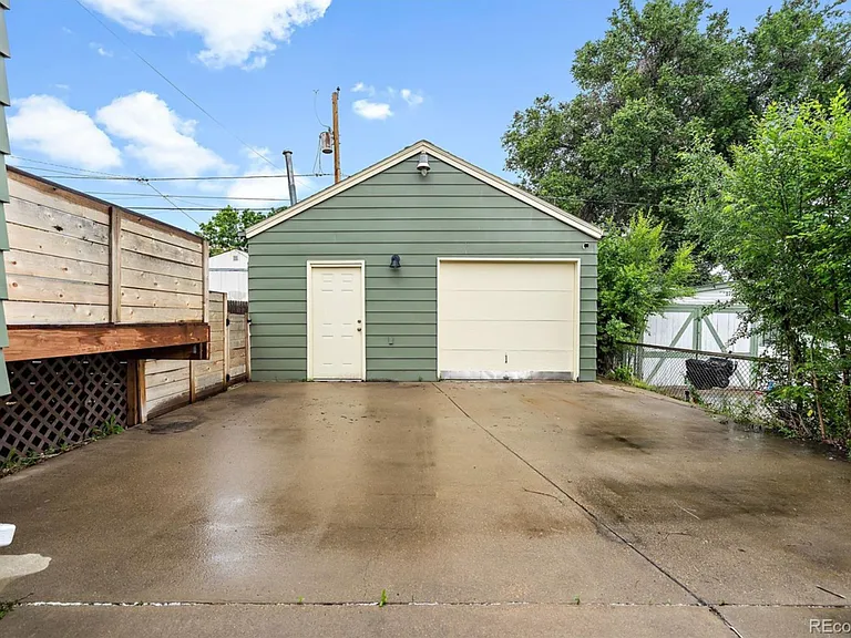 135 S Hooker St — Photo 15