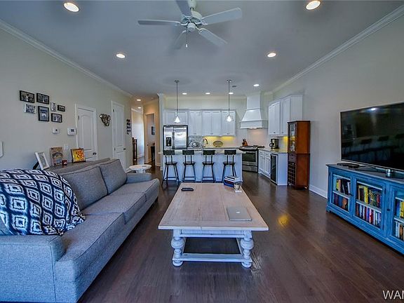 4th image of 1401 Pinnacle Park Ln APT 610