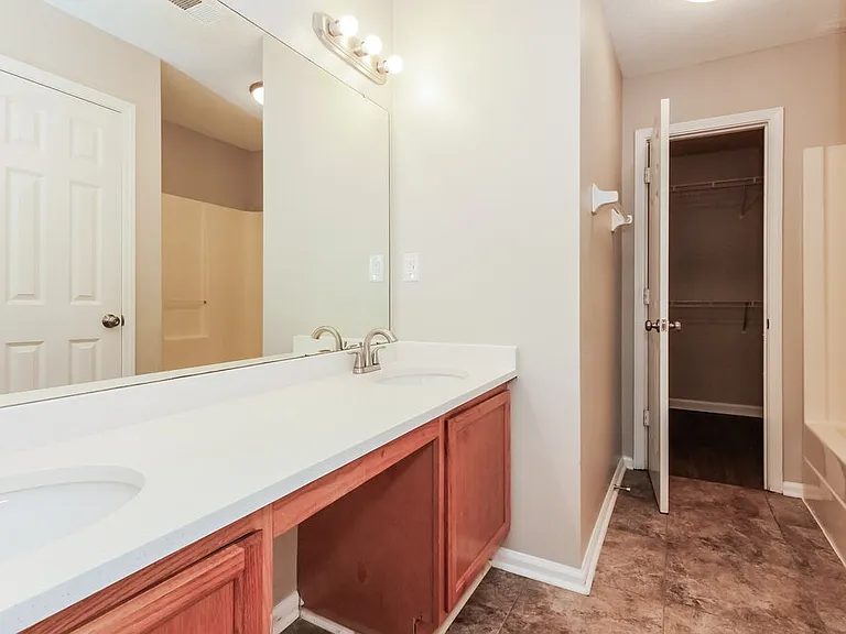 1209 Calebs Ridge Dr — Photo 11