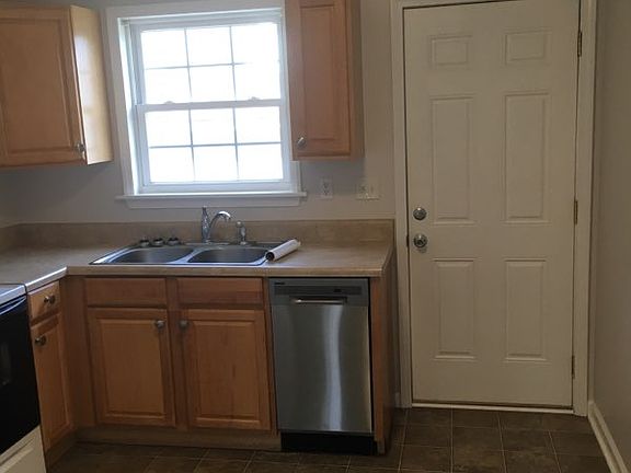 2nd image of 104 N 20th St #B