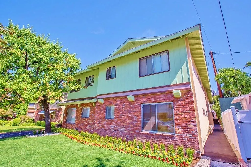 2 bed, 1142 sqft, $2,525 — Photo 3