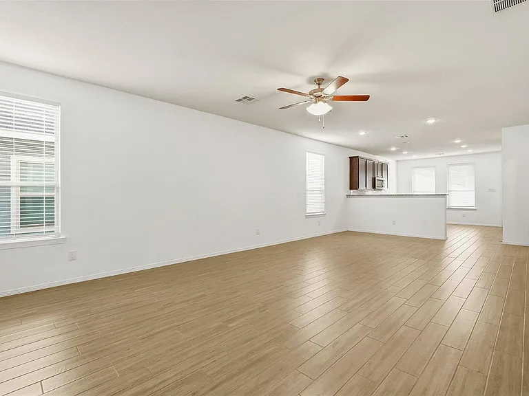 19623 Cat Spruce Ct — Photo 6