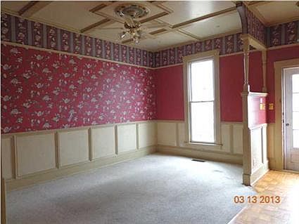 3rd image of 634 S Harlan Ave