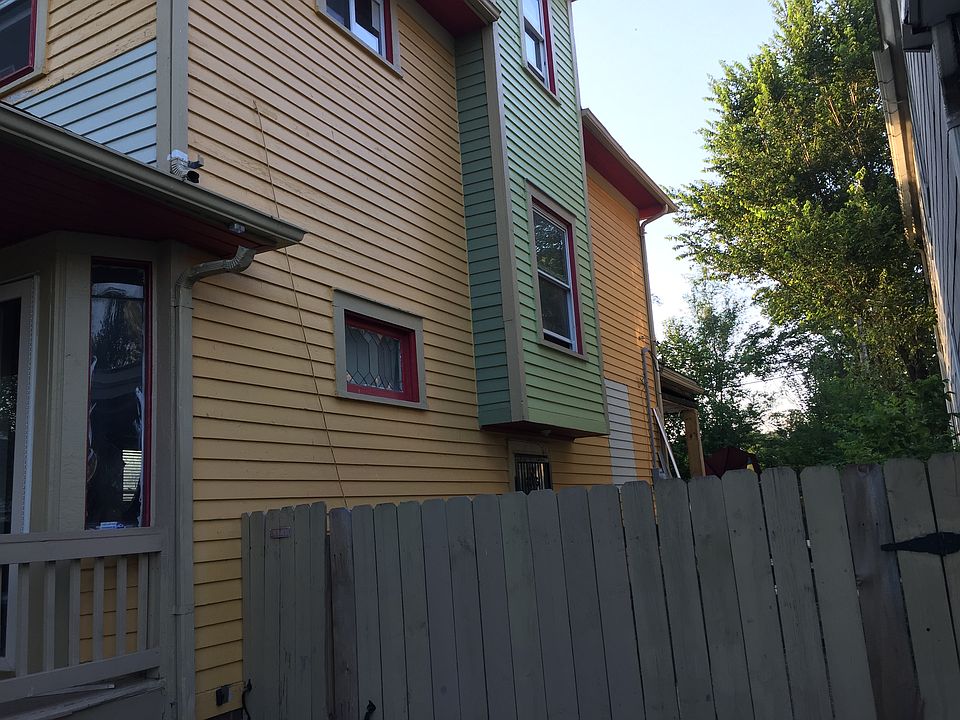 2nd image of 6000 Pear Ave