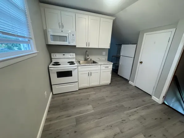 (undisclosed Address), East Meadow, NY 11554